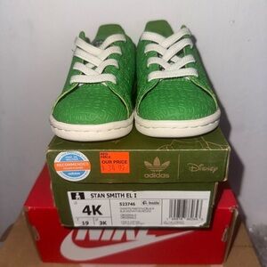adidas Kids Green & White Textured Sneaker